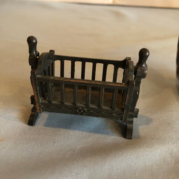 VINTAGE LOT of 2 Durham Industries Doll Cash Register, Crib, Sewing Machine #UPS - Picture 6 of 14